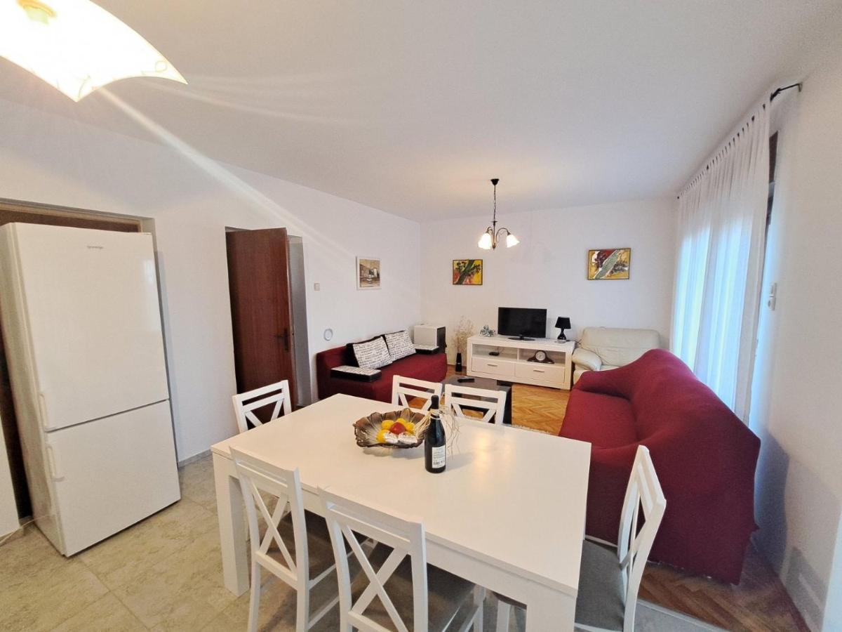 Apartments With A Parking Space Novi Vinodolski - 2423 Экстерьер фото