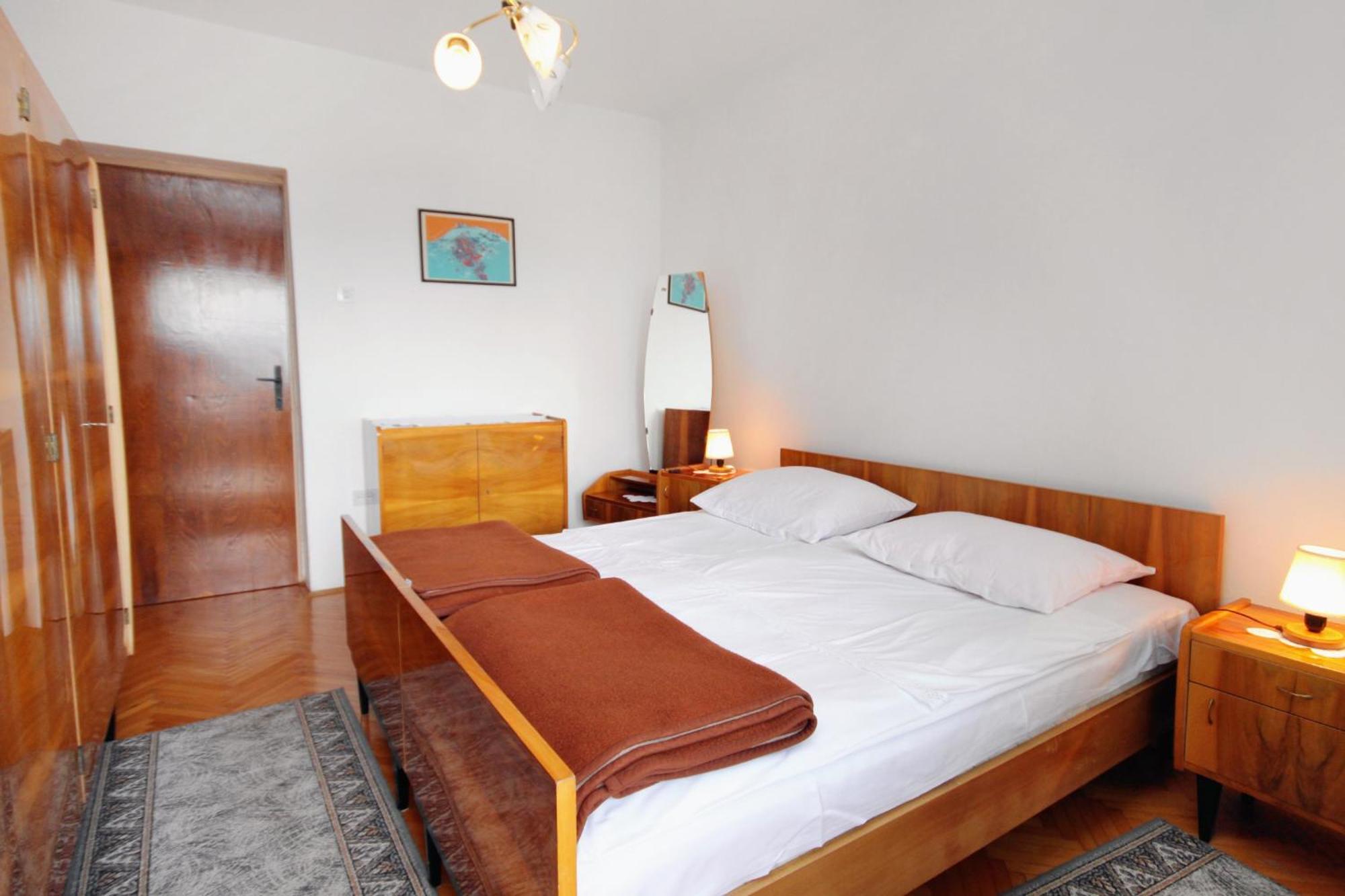 Apartments With A Parking Space Novi Vinodolski - 2423 Номер фото